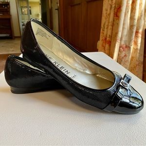 ANNE KLEIN Tarly Black Flats 8.5